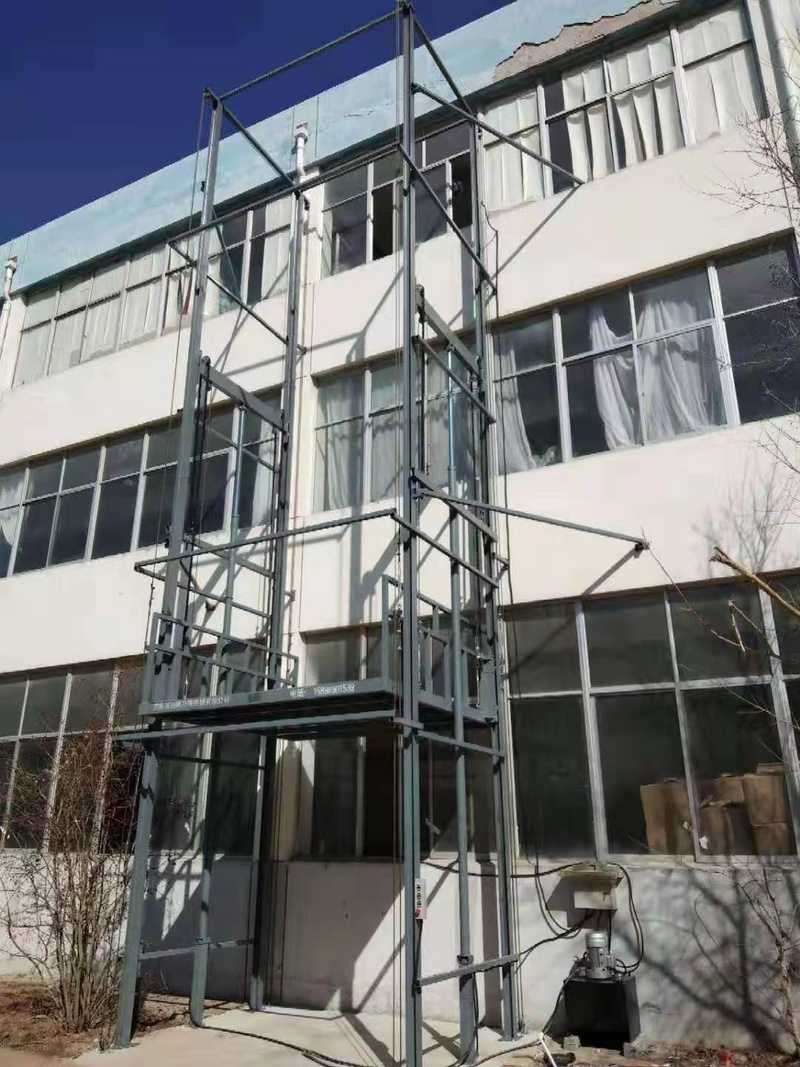 湘西室外贴墙货梯